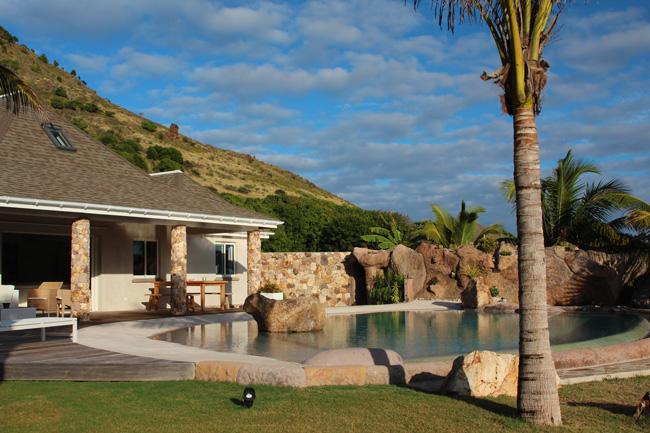 Is Saint-Barth without a car possible?